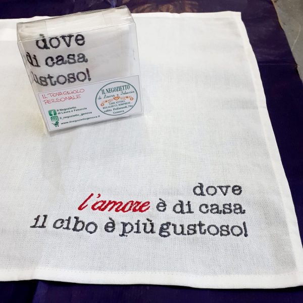 Eco-tovagliolo ricamato DOVE L'AMORE E' DI CASA.... - immagine 3